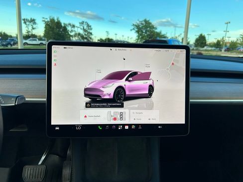 Used 2023 Tesla Model Y Long Range AWD/4WD image 13