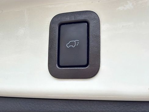 Used 2019 Toyota Highlander Limited Platinum AWD/4WD image 33