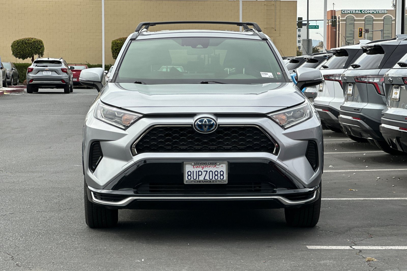 Used 2021 Toyota RAV4 SE w/ Weather & Moonroof Package AWD/4WD image 10