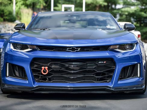 Used 2021 Chevrolet Camaro ZL1 RWD image 13