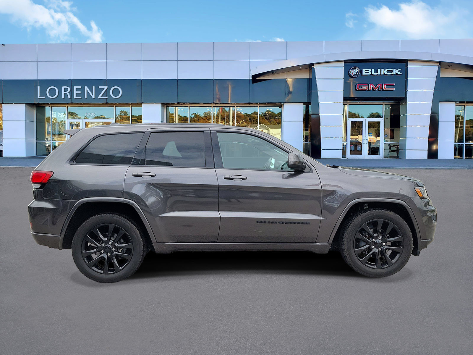 Used 2019 Jeep Grand Cherokee Altitude RWD image 4