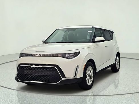 Used 2023 Kia Soul S FWD image 2