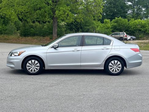 Used 2012 Honda Accord LX image 3