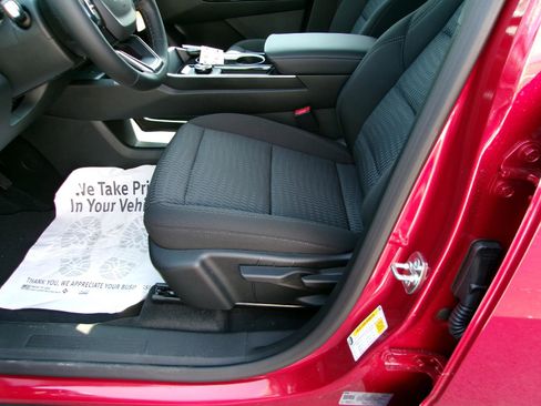New 2026 Chevrolet Equinox LT FWD image 10