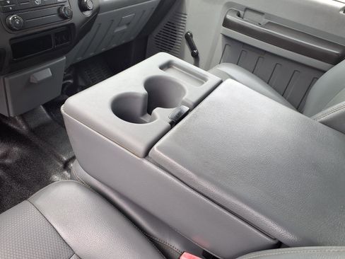 Used 2014 Ford F250 XL RWD image 9