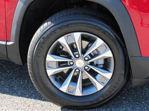 Used 2025 Chevrolet Equinox LT w/ Safety and Technology Package image 7