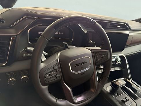 Used 2025 GMC Sierra 1500 Denali Ultimate AWD/4WD image 12