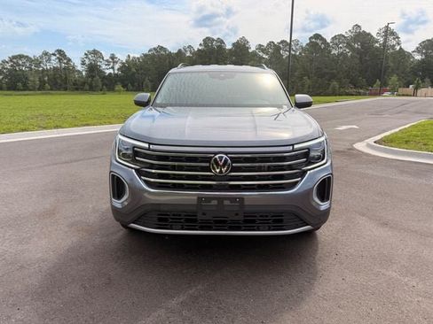 Used 2025 Volkswagen Atlas SE FWD image 16