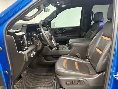 Used 2023 GMC Sierra 1500 AT4 w/ Technology Package AWD/4WD image 19