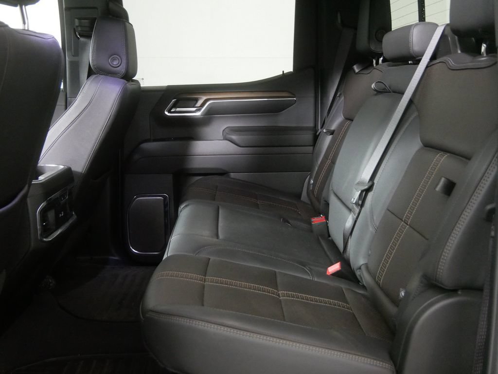 Used 2024 Chevrolet Silverado 1500 High Country w/ High Country Premium Package AWD/4WD image 22