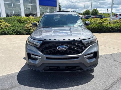 Used 2024 Ford Explorer ST-Line w/ Class IV Trailer Tow Package AWD/4WD image 3