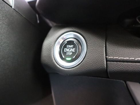 Used 2023 Buick Envision Avenir image 19