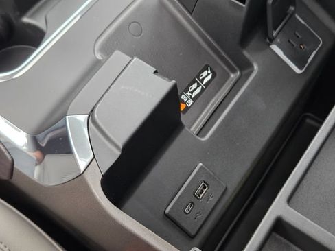 New 2026 GMC Sierra 2500 SLT AWD/4WD image 39