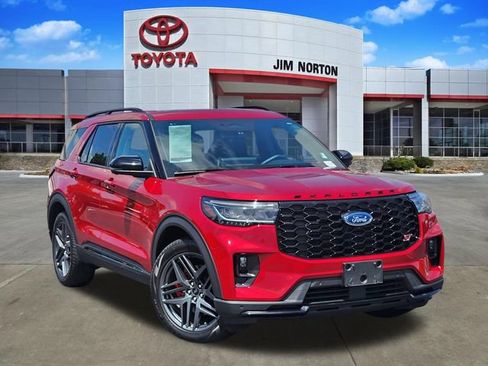 Used 2025 Ford Explorer ST AWD/4WD image 1