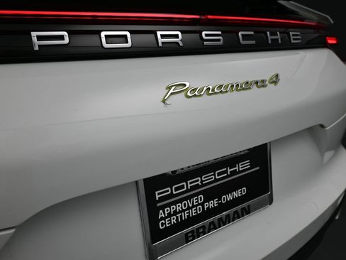 Used 2018 Porsche Panamera 4 image 24