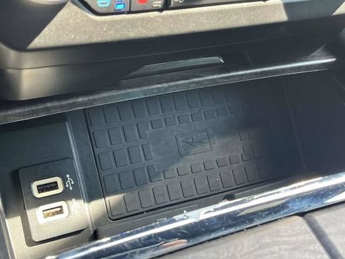Used 2018 Ford Expedition Limited RWD image 36