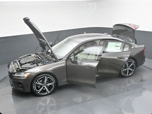 Used 2025 Volvo S60 B5 Plus w/ Protection Package Premier image 46