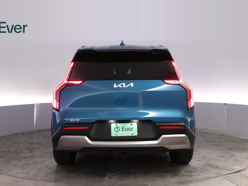 Used 2024 Kia EV9 Wind AWD/4WD image 15