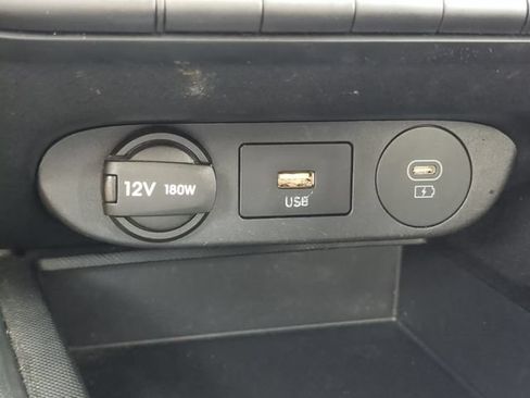 Used 2024 Hyundai Elantra SEL FWD image 25