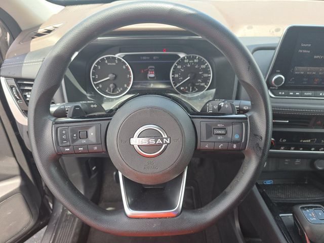 Used 2023 Nissan Rogue SV FWD image 4