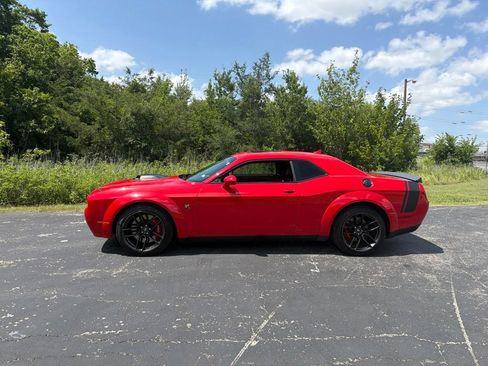 Used 2022 Dodge Challenger R/T Scat Pack RWD image 4