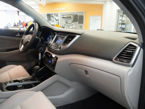 Used 2017 Hyundai Tucson SE image 29