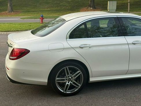 Used 2018 Mercedes-Benz E 300 4MATIC image 9