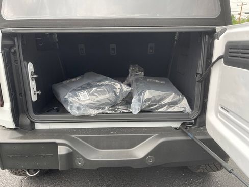 New 2024 Ford Bronco Outer Banks w/ Sasquatch Package image 12