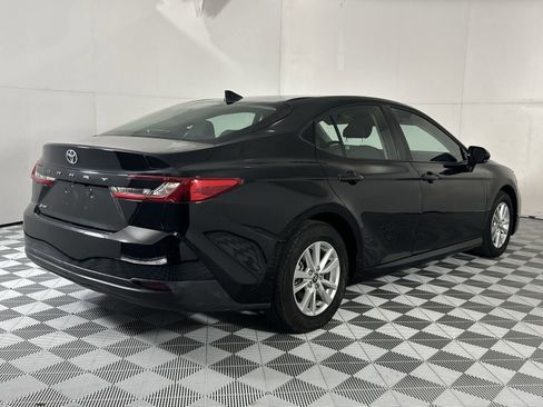 Used 2025 Toyota Camry LE FWD image 8