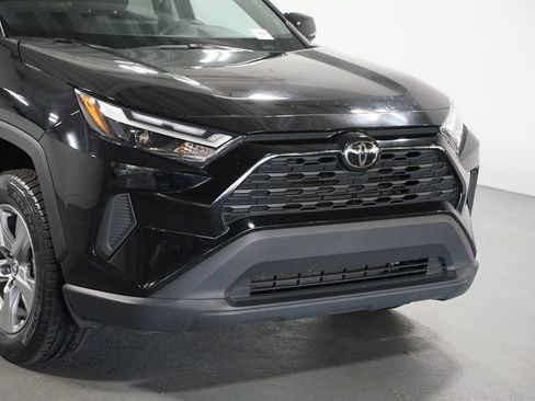 Used 2025 Toyota RAV4 XLE FWD image 4