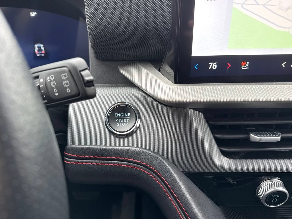 Used 2025 Ford Explorer ST-Line AWD/4WD image 21