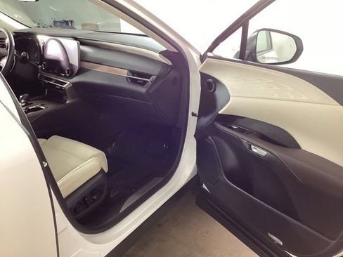 Certified 2023 Lexus RX 350 w/ Accessory Package (Z1) AWD/4WD image 19