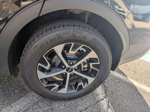 Used 2023 Kia Sportage EX image 24