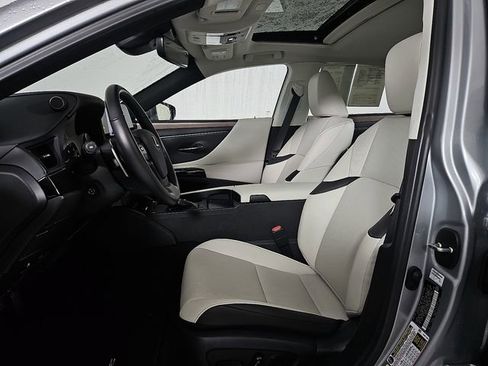 Certified 2025 Lexus ES 350 w/ Premium Package image 15