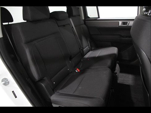 Certified 2026 Hyundai Santa Fe SE AWD/4WD image 17