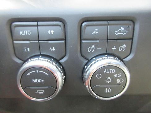 New 2026 GMC Sierra 2500 Denali Ultimate w/ Max Trailering Package AWD/4WD image 17
