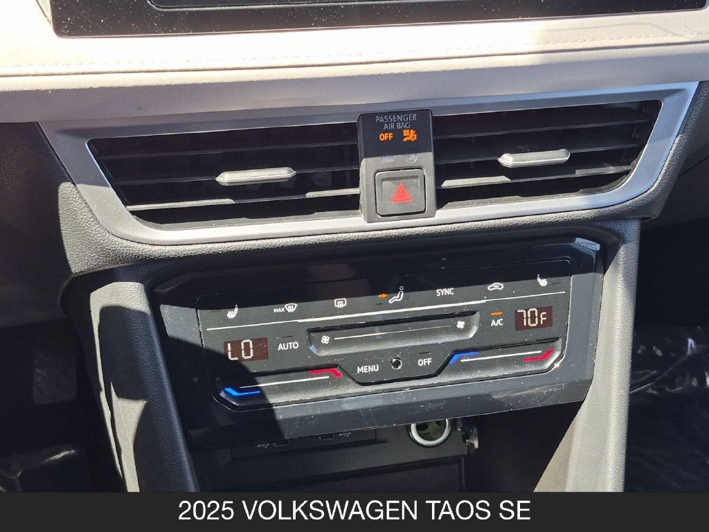 Used 2025 Volkswagen Taos SE FWD image 23