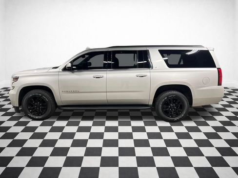 Used 2020 Chevrolet Suburban LT AWD/4WD image 5