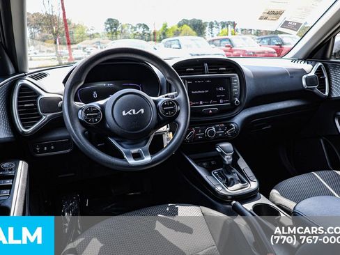 Used 2025 Kia Soul LX w/ LX Technology Package image 28