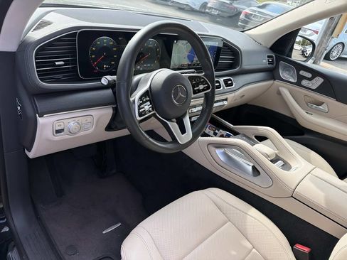 Used 2020 Mercedes-Benz GLS 450 4MATIC image 18