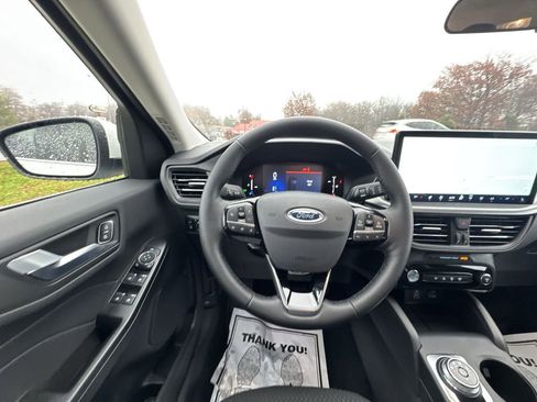 New 2026 Ford Escape SE FWD image 14