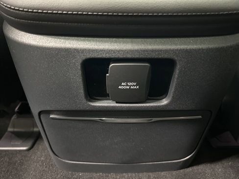 New 2025 Lincoln Navigator Reserve w/ Jet Appearance Package AWD/4WD image 28