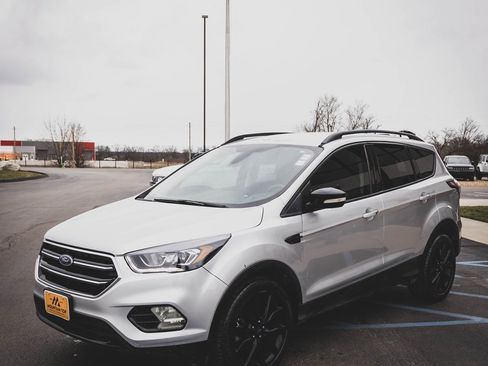 Used 2017 Ford Escape Titanium image 19