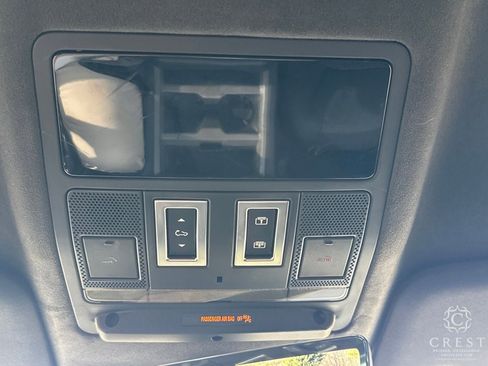 Used 2025 Land Rover Defender 110 X image 24