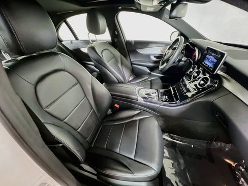 Used 2018 Mercedes-Benz C 300 Sedan image 23