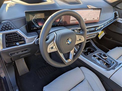 New 2026 BMW X7 xDrive40i image 3