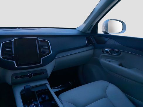 Used 2023 Volvo XC90 B6 Plus w/ Protection Package Premier image 22