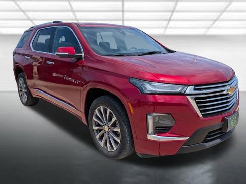 Certified 2023 Chevrolet Traverse Premier w/ LPO, Floor Liner Package FWD image 1