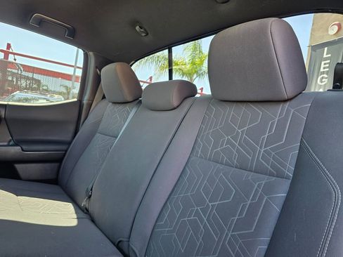 Used 2017 Toyota Tacoma TRD Off-Road w/ Tow Package image 25