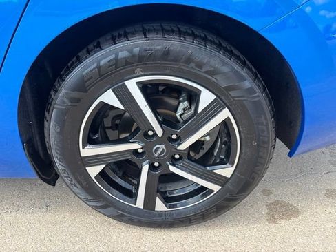 Used 2025 Nissan Sentra SV FWD image 10